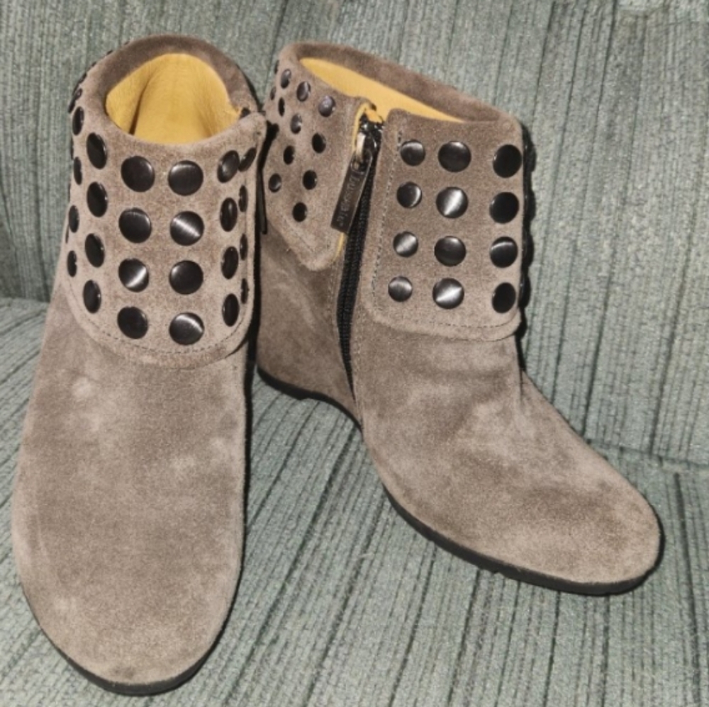 Bussola Enna Studded Bootie